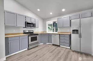 8415 199th St Ct E, Spanaway, WA 98387 - Photo 13