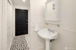 1915 42nd Ave E, Seattle, WA 98112 - Photo 19