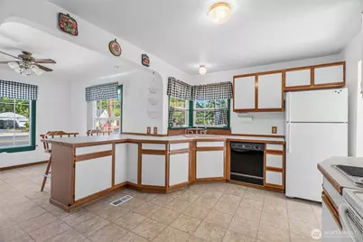 2205 Ocean Beach Highway, Longview, WA 98632 - Photo 11