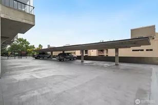 601 Belmont Ave E, Seattle, WA 98102 - Photo 33
