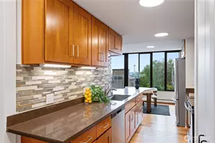 601 Belmont Ave E, Seattle, WA 98102 - Photo 7