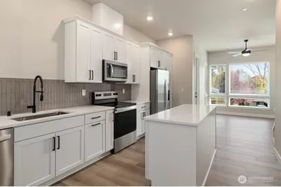 6611 S 128th Street, Seattle, WA 98178 - Photo 5