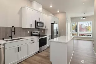 6611 S 128th St, Seattle, WA 98178 - Photo 5