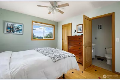 1002 Carl Avenue, Oak Harbor, WA 98277 - Photo 19