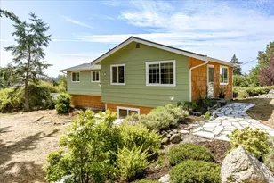 1002 Carl Ave, Oak Harbor, WA 98277 - Photo 1