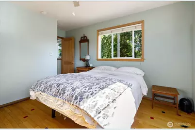 1002 Carl Avenue, Oak Harbor, WA 98277 - Photo 21