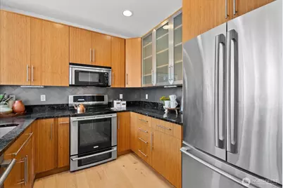 18550 NE 57th Street #C18550, Redmond, WA 98052 - Photo 9