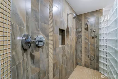 2033 2nd Avenue #1507, Seattle, WA 98121 - Photo 17
