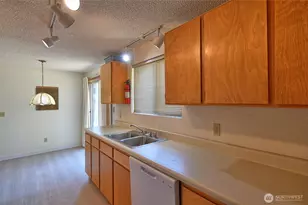 6115 201st Pl NE, Arlington, WA 98223 - Photo 3