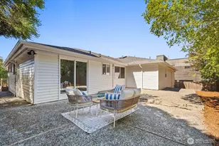 1510 Bradner Pl S, Seattle, WA 98144 - Photo 35