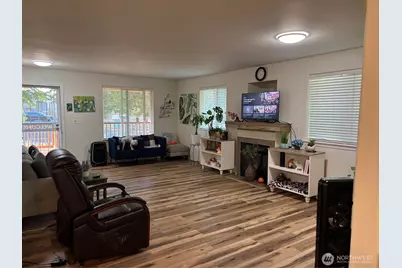 834 Village Way, Monroe, WA 98272 - Photo 3