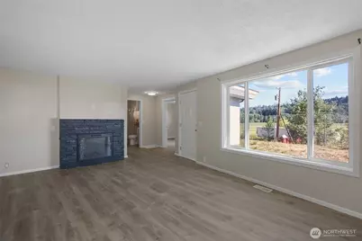 12715 SE Green Valley Road, Auburn, WA 98092 - Photo 3
