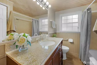 824 NE 194th Street, Shoreline, WA 98155 - Photo 9