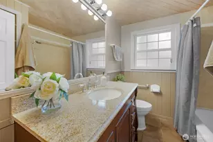 824 NE 194th St, Shoreline, WA 98155 - Photo 9
