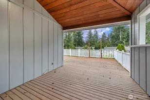 824 NE 194th St, Shoreline, WA 98155 - Photo 17