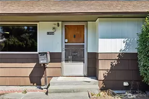 13004 Ambaum Blvd SW, Burien, WA 98146 - Photo 3