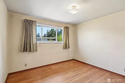 13004 Ambaum Boulevard SW, Burien, WA 98146 - Photo 17