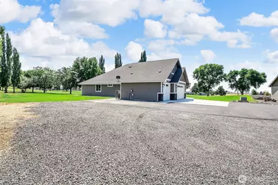 16735 Handicap Lane SE, Warden, WA 98857 - Photo 3