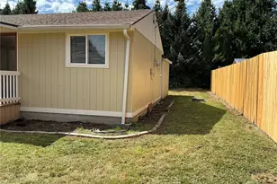 325 Hawthorne St, Burlington, WA 98233 - Photo 5