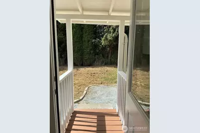 325 Hawthorne Street, Burlington, WA 98233 - Photo 23