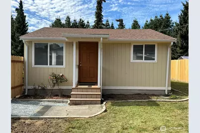 325 Hawthorne Street, Burlington, WA 98233 - Photo 1