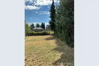 325 Hawthorne Street, Burlington, WA 98233 - Photo 25