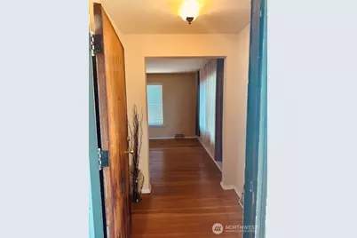 3210 NW 69th Street, Seattle, WA 98117 - Photo 3