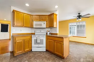 1425 Spruce St, Lynden, WA 98264 - Photo 9