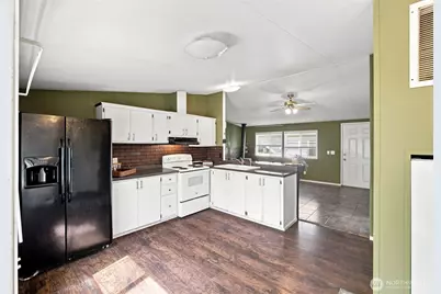 11509 20th Avenue Ct E #32, Tacoma, WA 98445 - Photo 5