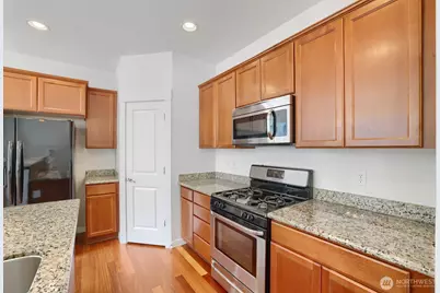 126 209th Place SW, Lynnwood, WA 98036 - Photo 7