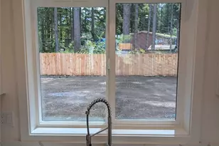 8668 Bell Ct, Maple Falls, WA 98266 - Photo 11