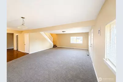 5502 27th Street NE, Tacoma, WA 98422 - Photo 3