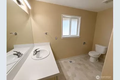 5502 27th Street NE, Tacoma, WA 98422 - Photo 7