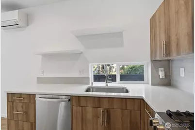 3216 15th Avenue W #B, Seattle, WA 98119 - Photo 9