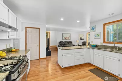 5750 Troon Avenue SW, Port Orchard, WA 98367 - Photo 9