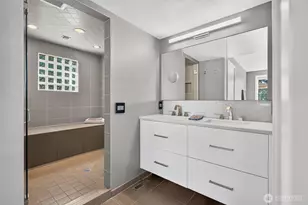 2518 E Roy St, Seattle, WA 98112 - Photo 25