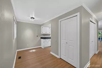 13730 15th Avenue NE #A102, Seattle, WA 98125 - Photo 3