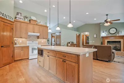 701 Ph 10, Castle Rock, WA 98611 - Photo 11