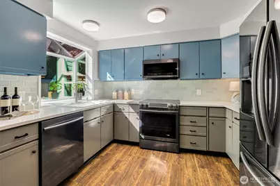 13715 26th Avenue NE, Seattle, WA 98125 - Photo 9