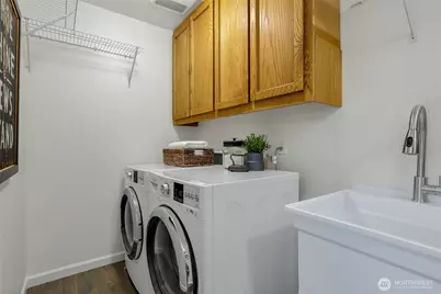 13715 26th Avenue NE, Seattle, WA 98125 - Photo 17