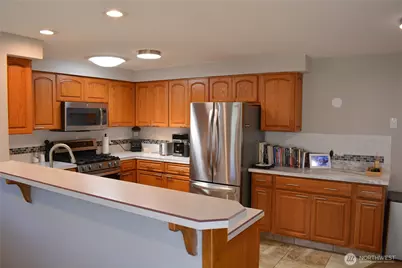 520 SW 4th Avenue SW, Oak Harbor, WA 98277 - Photo 11