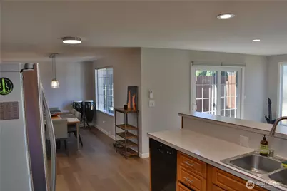 520 SW 4th Avenue SW, Oak Harbor, WA 98277 - Photo 9