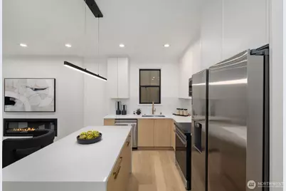 9024 Corliss Avenue N #B, Seattle, WA 98103 - Photo 5