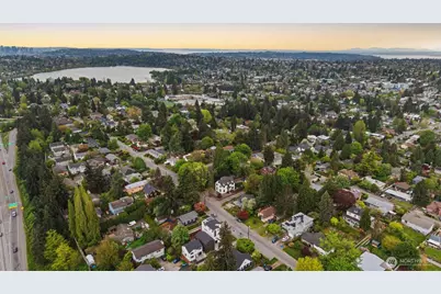 9024 Corliss Avenue N #B, Seattle, WA 98103 - Photo 31