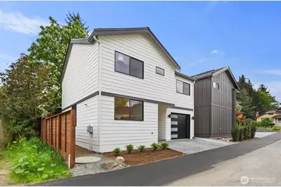 9026 Corliss Avenue N, Seattle, WA 98103 - Photo 21