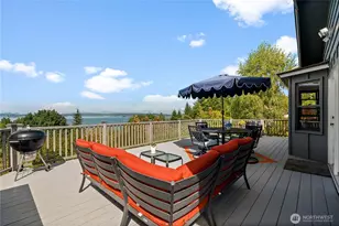 780 Greenoch Loop, Oak Harbor, WA 98277 - Photo 1