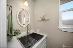 1020 S Van Sickle, East Wenatchee, WA 98802 - Photo 9