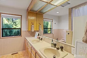 701 175th St SW, Bothell, WA 98012 - Photo 31