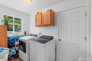 18505 68th St E, Bonney Lake, WA 98391 - Photo 11
