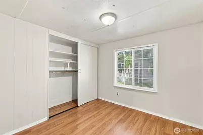 2424 S 260th Street, Kent, WA 98032 - Photo 7